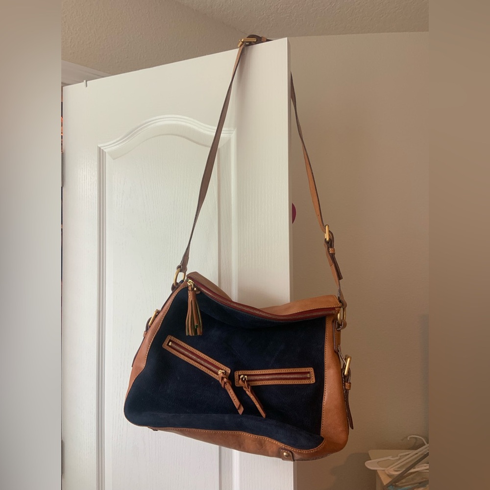 NWT Dooney & Bourke NV Zip Sac Navy Elegant and Tan Shoulder Bag